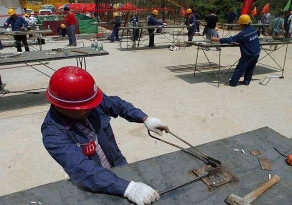 �ֽ��ѵѧУ